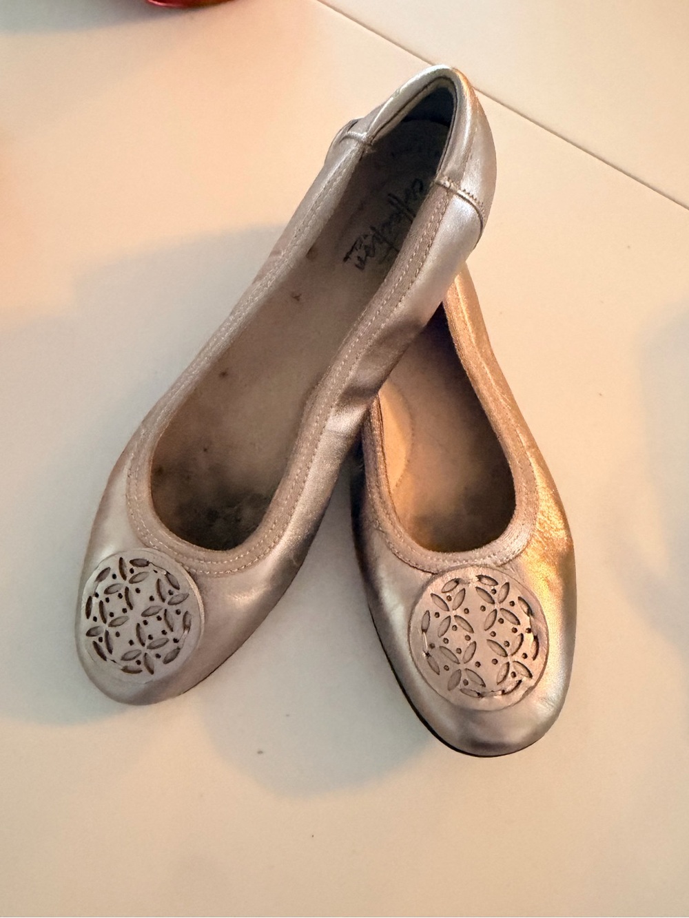 Collection by Clark’s | ladies Gracelin Lola flats, shoes. Size: